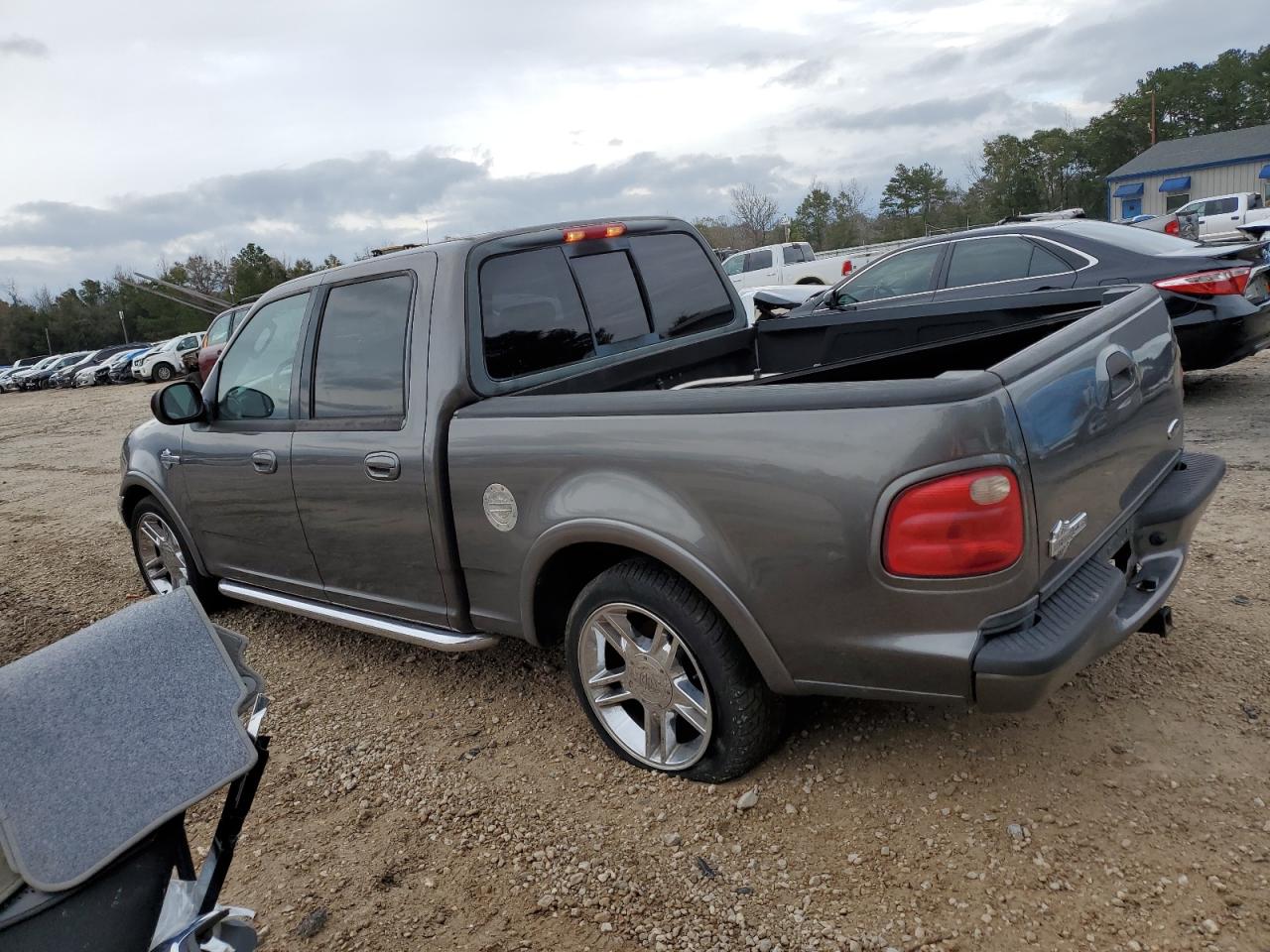 Image 2 of 2002 FORD F150 SUPERCREW HARLEY DAVIDSON 2002 with VIN 1FTRW07332KD44872
