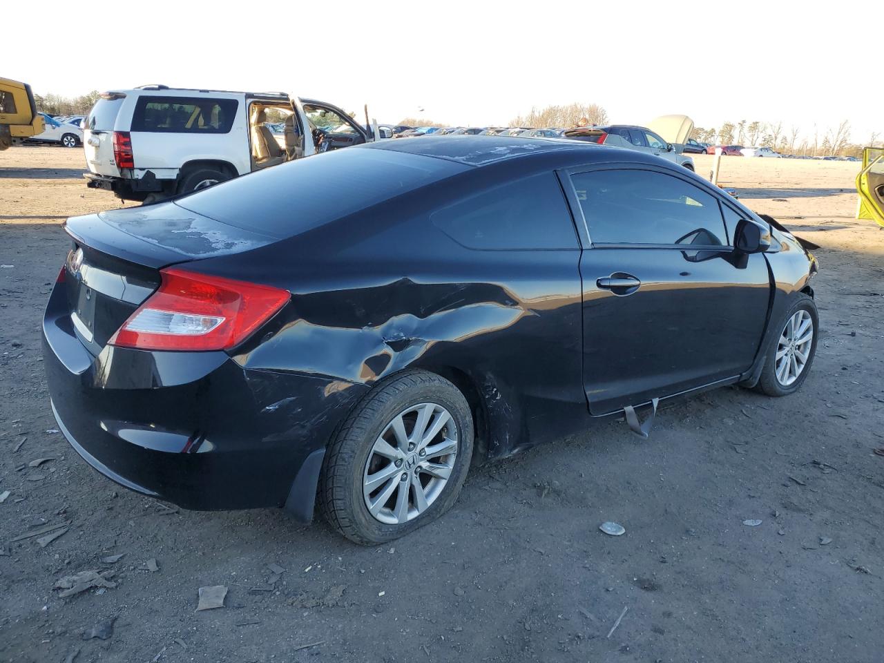 Image 3 of 2012 HONDA CIVIC EX 2012 with VIN 2HGFG3B83CH517126