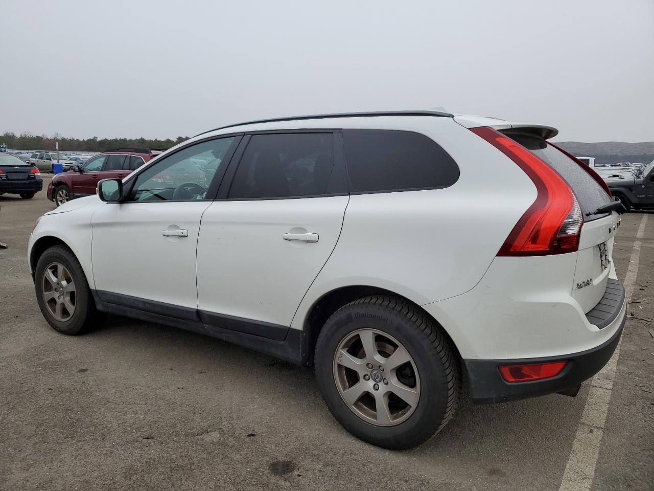 Image 2 of 2010 VOLVO XC60 3.2 2010 with VIN YV4960DZ7A2064716