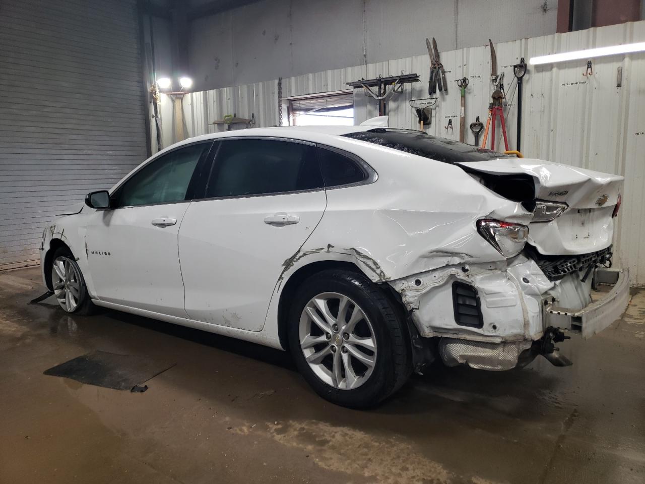 Image 2 of 2016 CHEVROLET MALIBU LT 2016 with VIN 1G1ZE5ST4GF313937