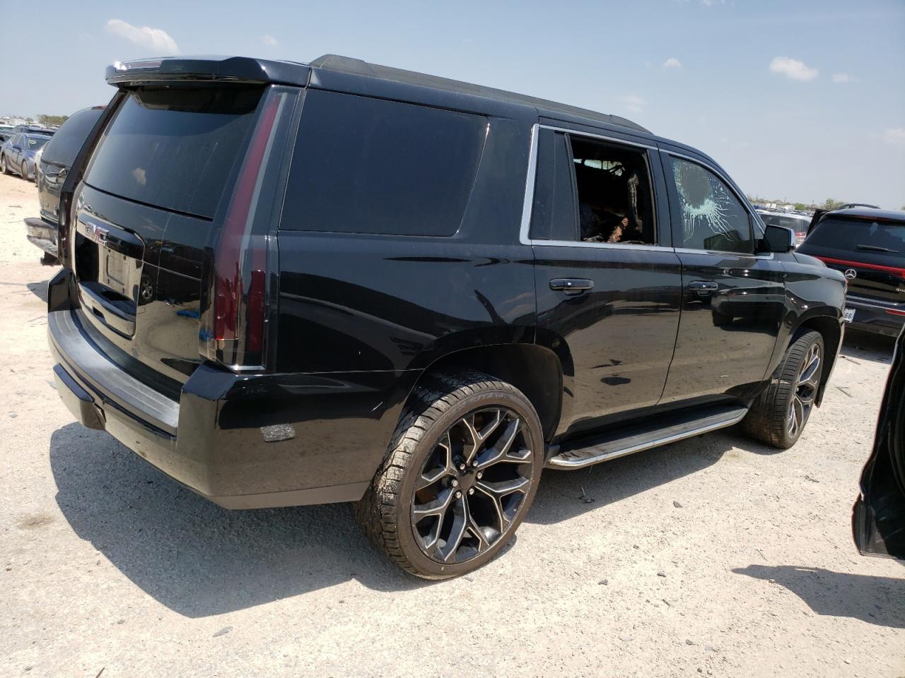 Obraz 3 z 2020 GMC YUKON SLT 2020 z VIN 1GKS1BKC3LR275892