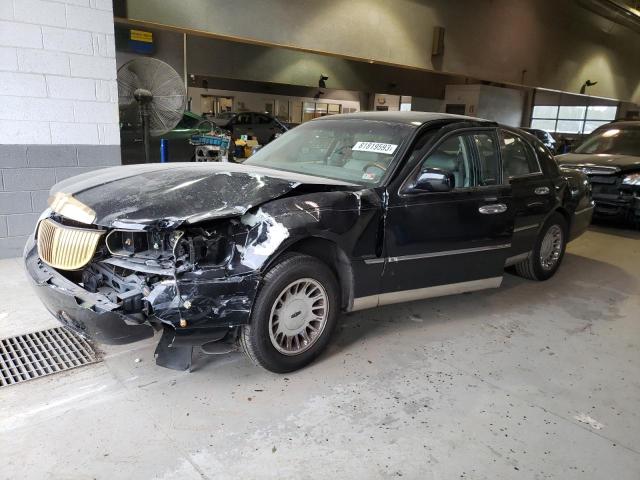 Image 1 of 2000 LINCOLN TOWN CAR CARTIER 2000 with VIN 1LNHM83W5YY935870