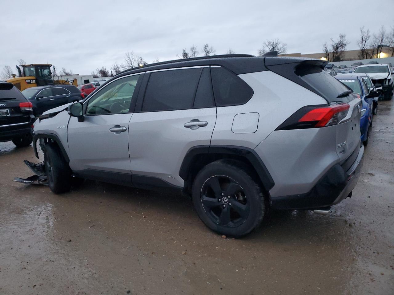 Image 2 of 2019 TOYOTA RAV4 XSE 2019 with VIN JTMEWRFVXKJ017994