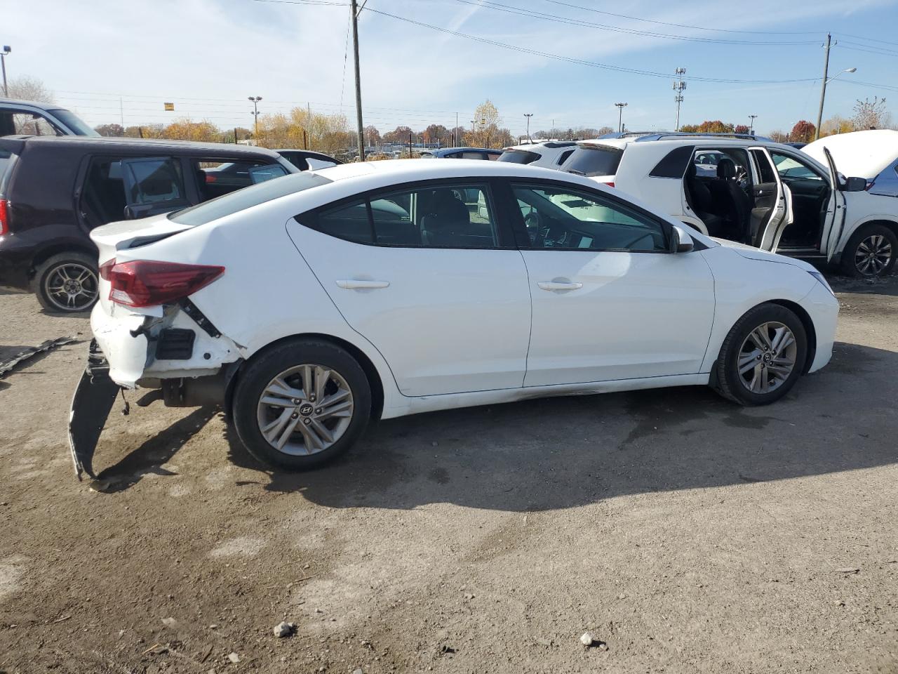 Изображение 3 2019 HYUNDAI ELANTRA SEL 2019 с VIN 5NPD84LF2KH478699