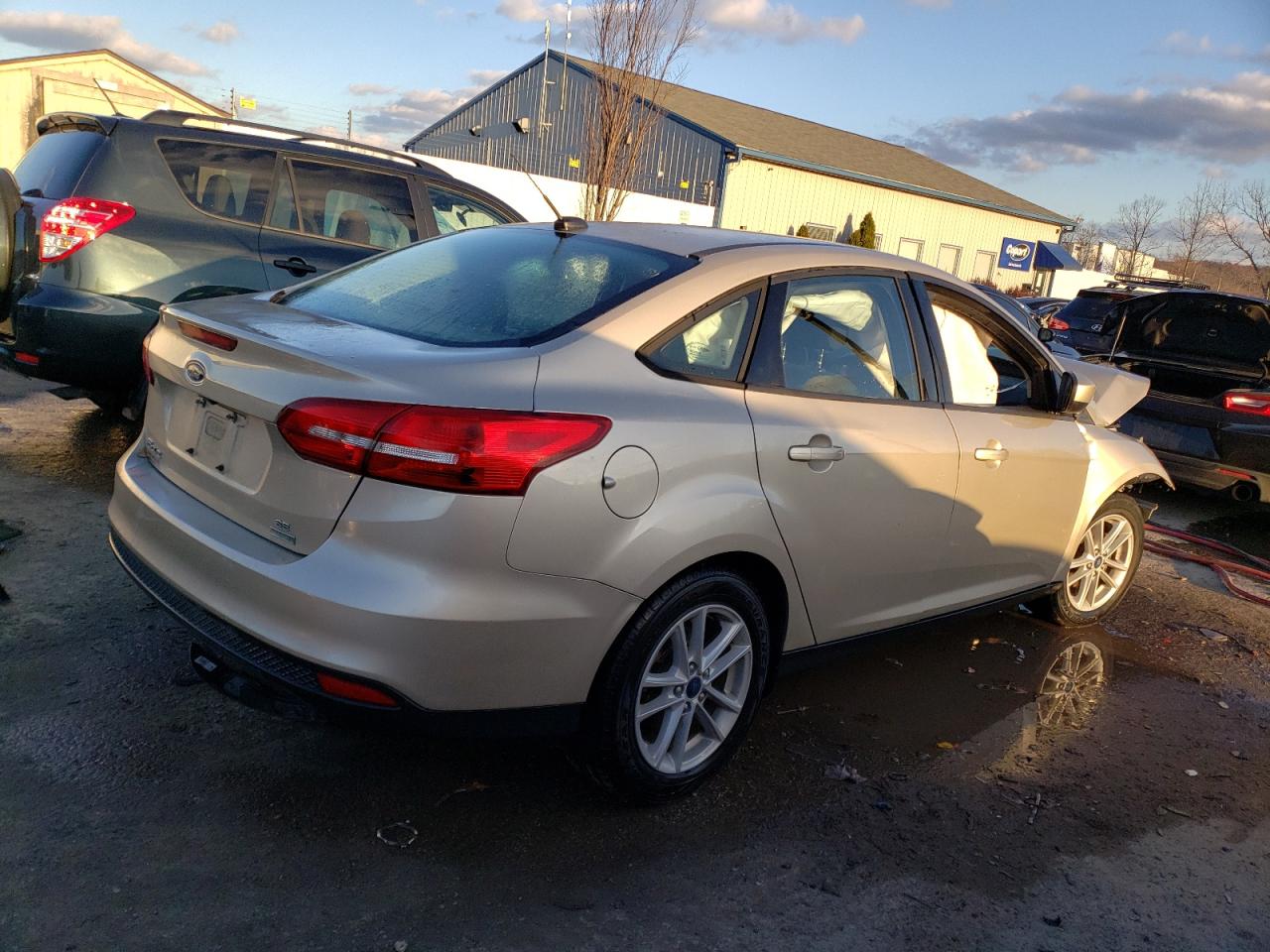 Изображение 3 2018 FORD FOCUS SE 2018 с VIN 1FADP3FE1JL268014
