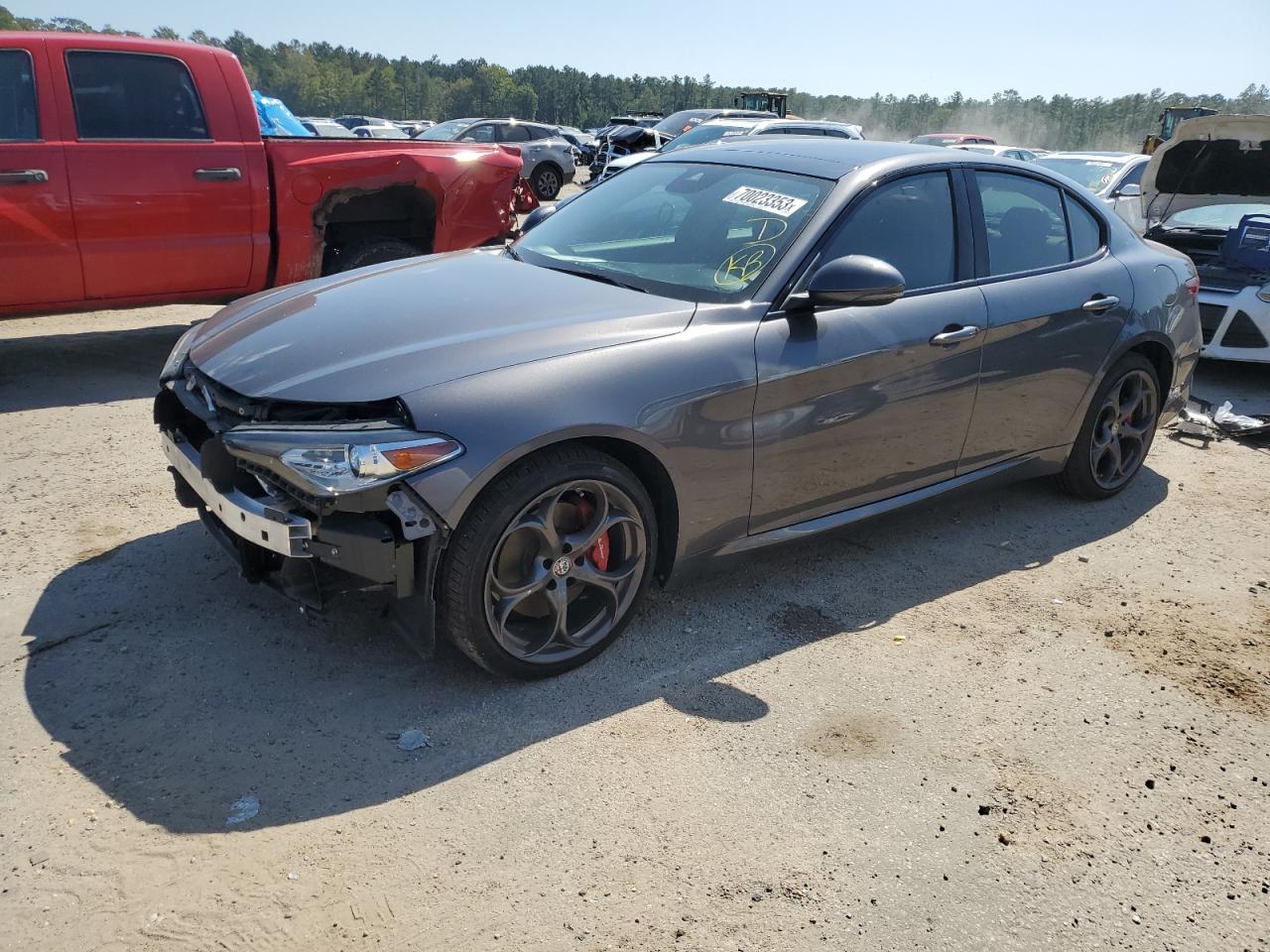 Изображение 2017 ALFA ROMEO GIULIA TI Q4 2017