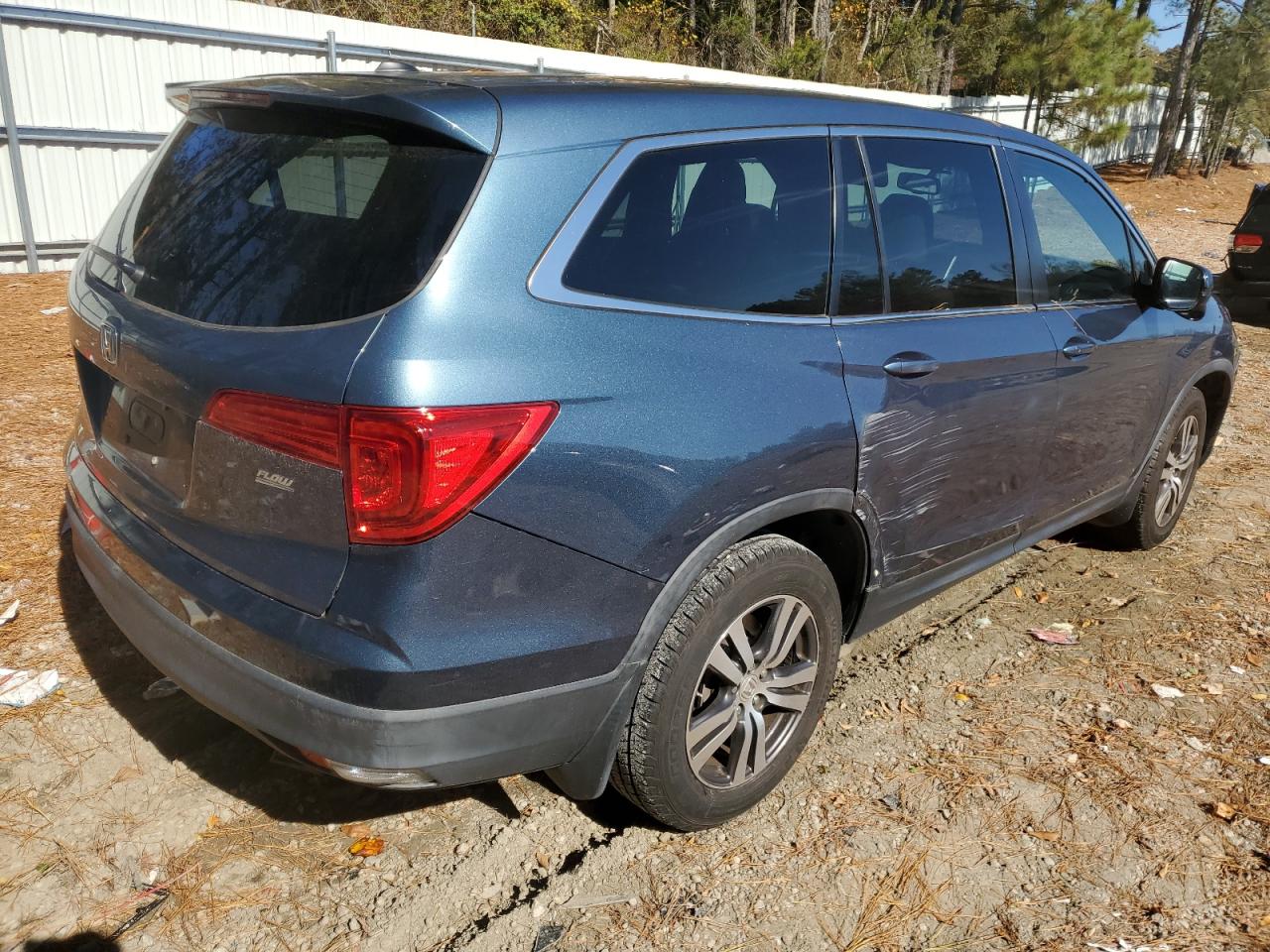 Obraz 3 z 2016 HONDA PILOT EXL 2016 z VIN 5FNYF5H57GB050825