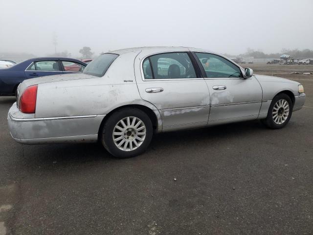 Obraz 3 z 2003 LINCOLN TOWN CAR SIGNATURE 2003 z VIN 1LNHM82W33Y605509