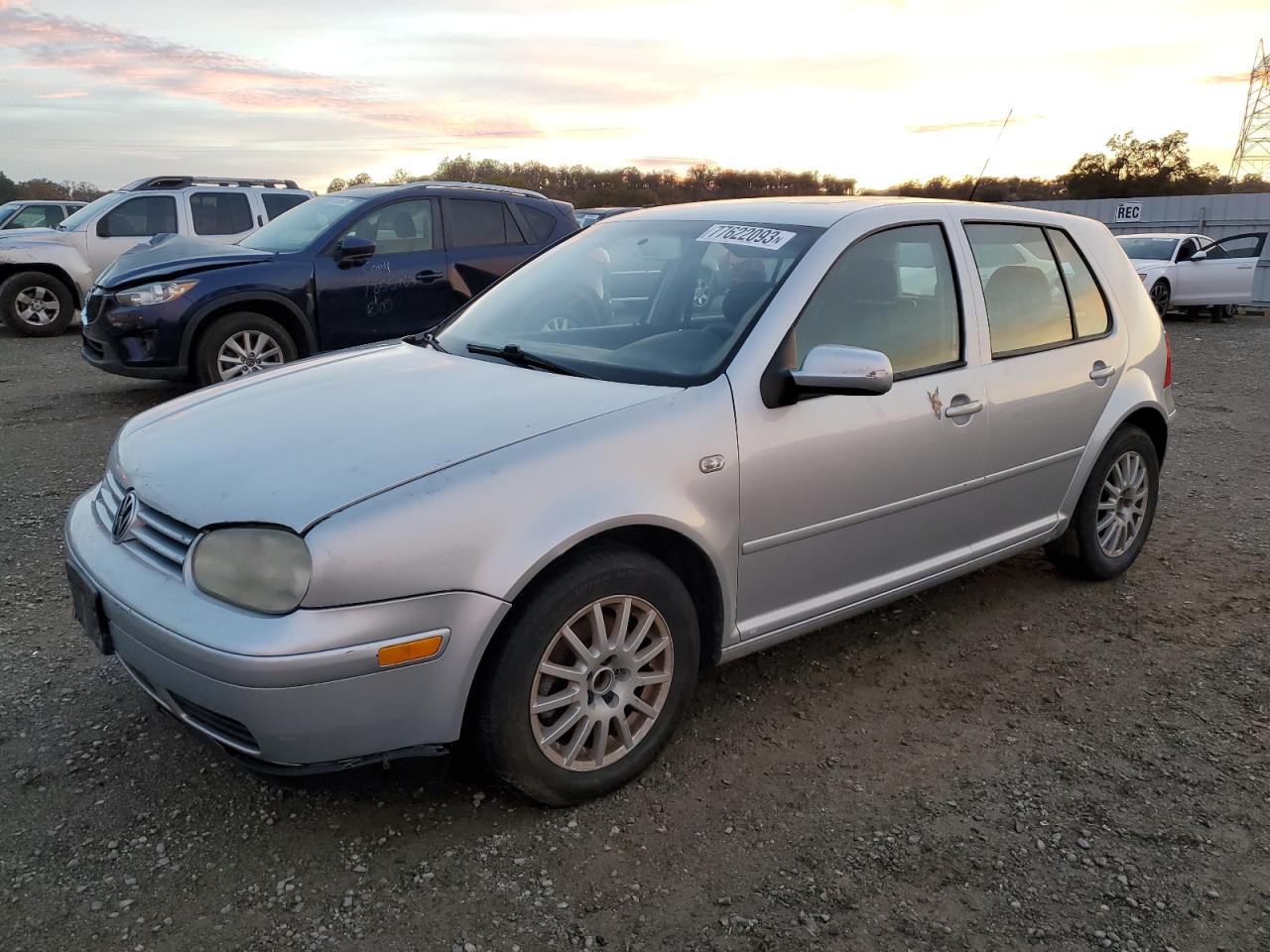 Image 1 of 2004 VOLKSWAGEN GOLF GLS 2004 with VIN 9BWGL61J944004729