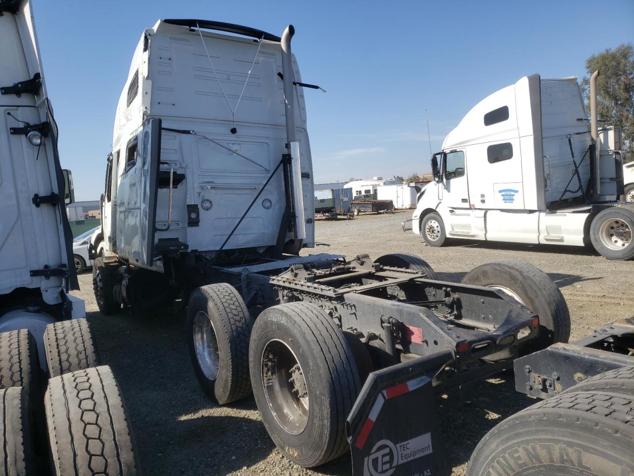 Изображение 3 2021 VOLVO VN VNL 2021 с VIN 4V4NC9EH9MN282443