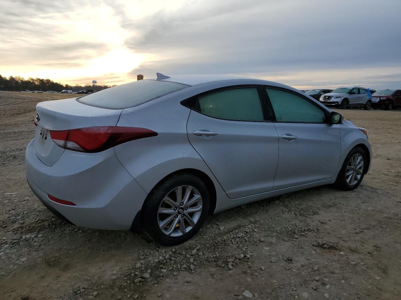Image 3 of 2014 HYUNDAI ELANTRA SE 2014 with VIN 5NPDH4AE7EH477711