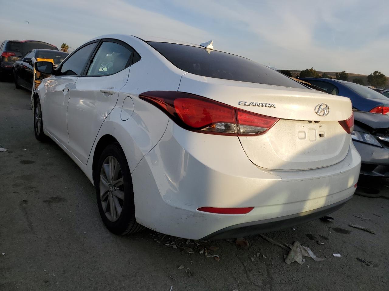 Image 2 of 2016 HYUNDAI ELANTRA SE 2016 with VIN 5NPDH4AE4GH657540
