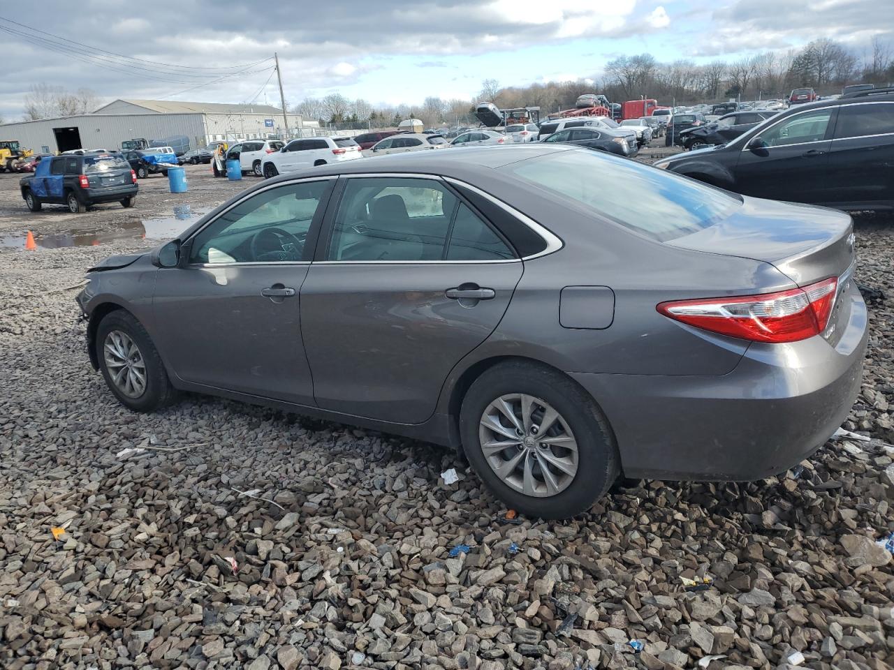 Изображение 2 2016 TOYOTA CAMRY LE 2016 с VIN 4T4BF1FK6GR562091