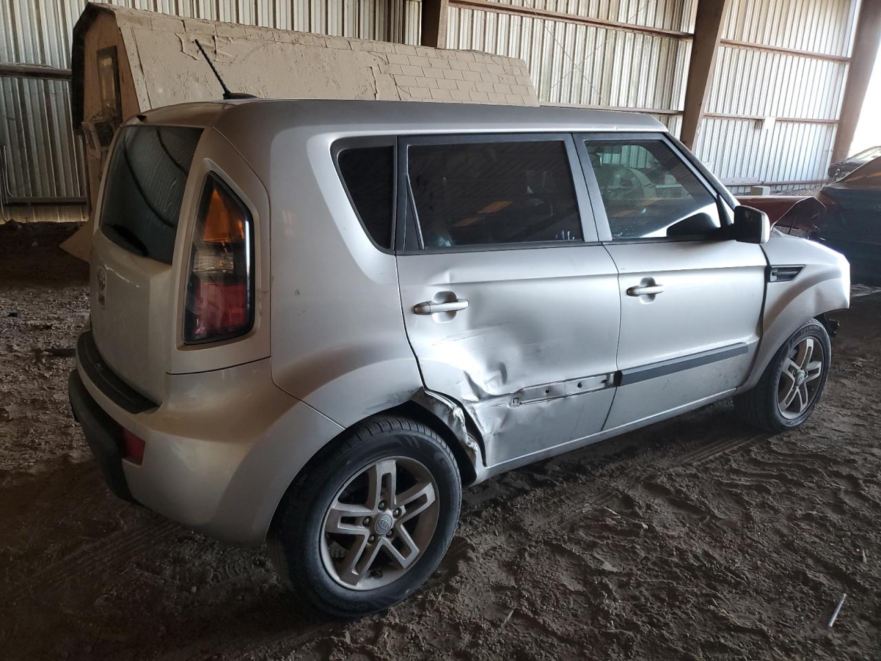 Obraz 3 z 2011 KIA SOUL + 2011 z VIN KNDJT2A2XB7303935