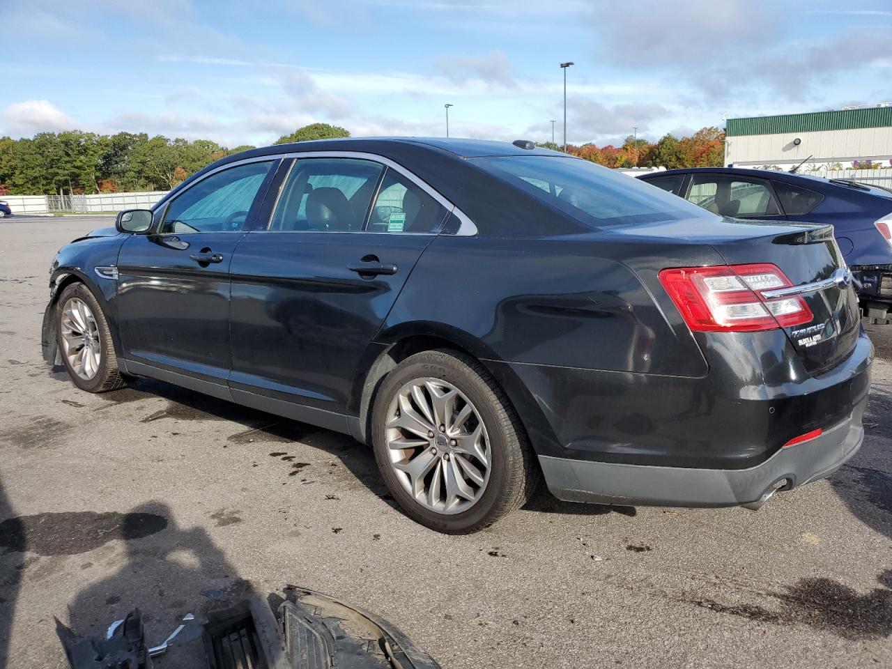Изображение 2 Ford Taurus Limited 2014 с VIN 1FAHP2F8XEG111151