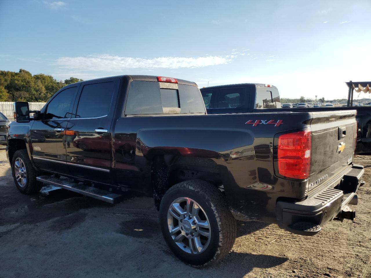 Image 2 of 2018 CHEVROLET SILVERADO K2500 HIGH COUNTRY 2018 with VIN 1GC1KXEY3JF156005