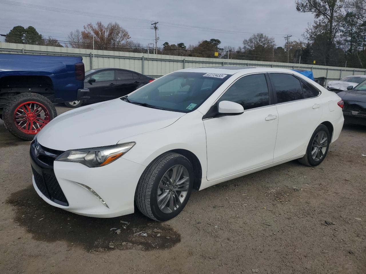 Image 1 of 2016 TOYOTA CAMRY LE 2016 with VIN 4T1BF1FK8GU169994