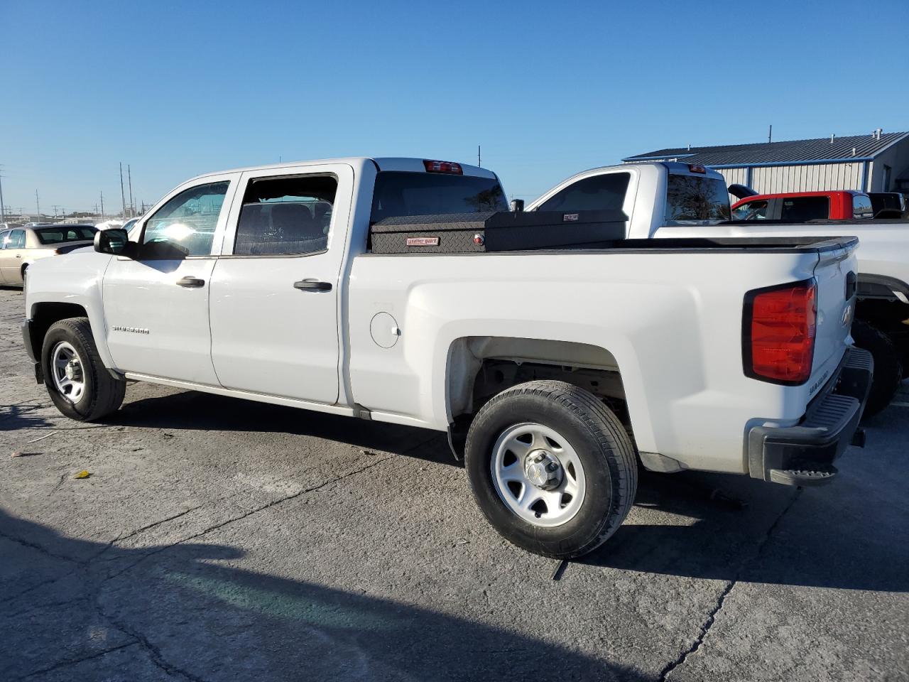 Image 2 of 2018 CHEVROLET SILVERADO C1500 2018 with VIN 3GCPCNEC6JG566747