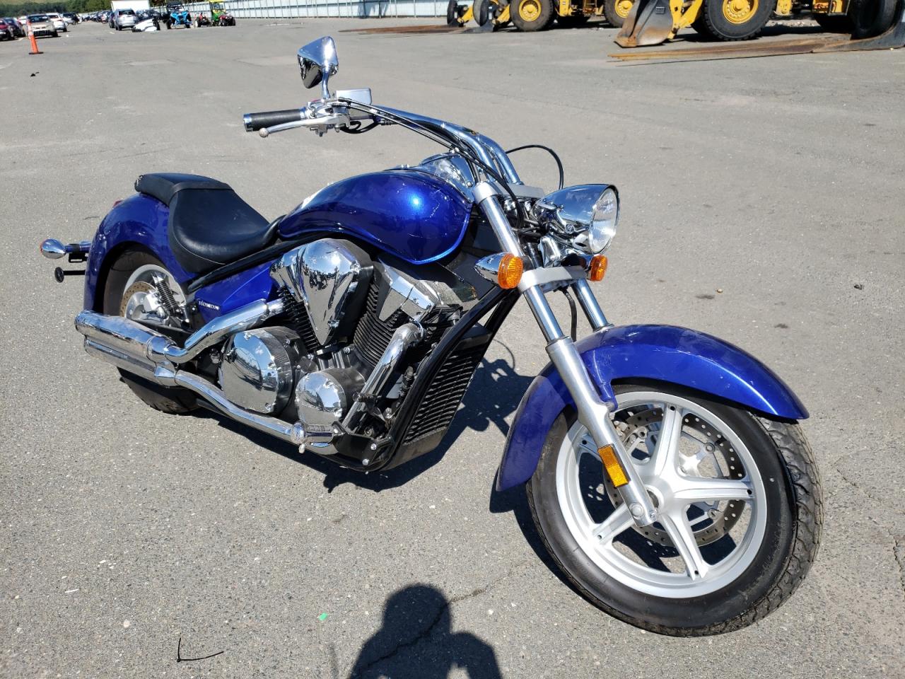 2015 HONDA VT1300 CR 2015 image