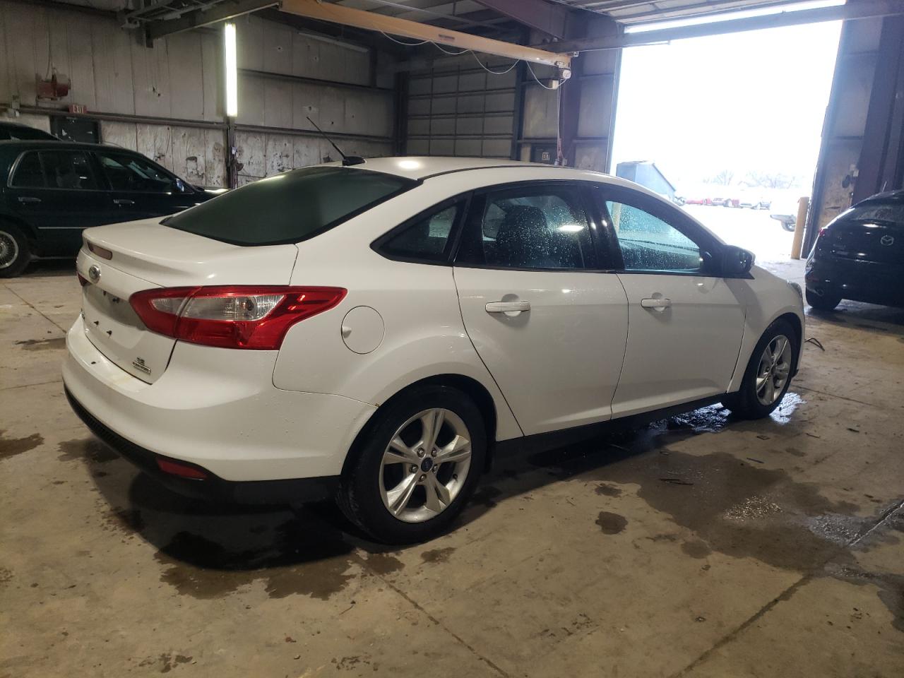 Image 3 of 2014 FORD FOCUS SE 2014 with VIN 1FADP3F26EL296399