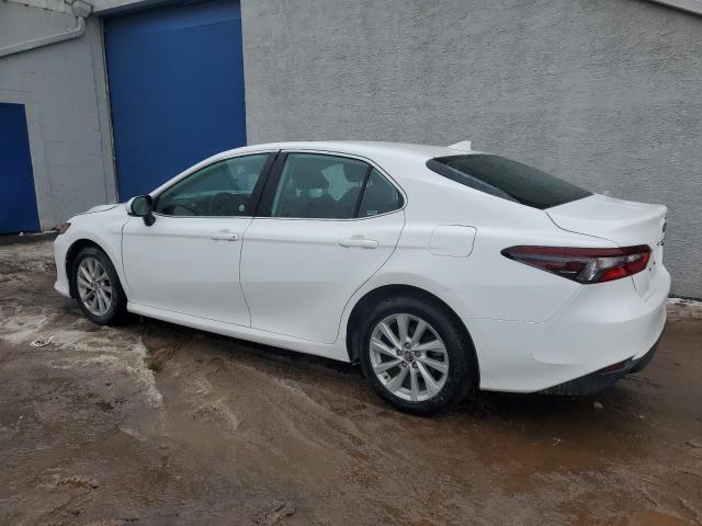 Obraz 2 z 2022 TOYOTA CAMRY LE 2022 z VIN 4T1C11AK8NU618758