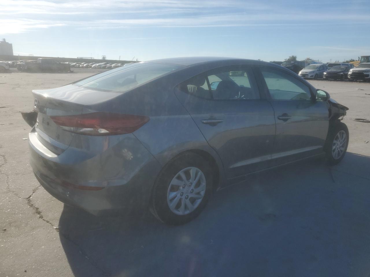 Изображение 3 2018 HYUNDAI ELANTRA SE 2018 с VIN 5NPD74LF8JH280551