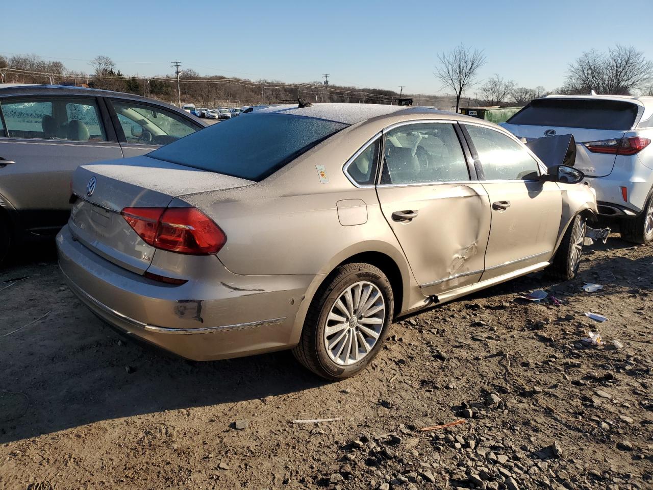 Изображение 3 2016 VOLKSWAGEN PASSAT SE 2016 с VIN 1VWBS7A36GC017346
