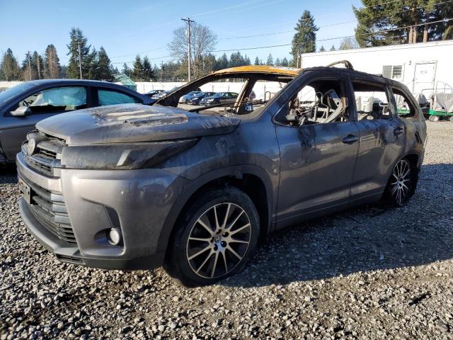 Изображение 2017 TOYOTA HIGHLANDER SE 2017