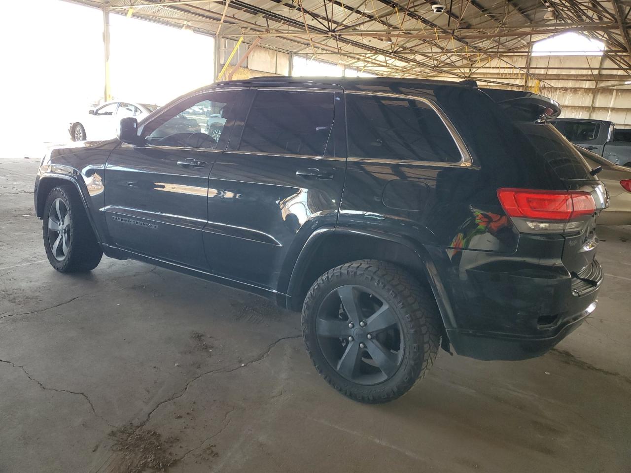 Изображение 2 2015 JEEP GRAND CHEROKEE LAREDO 2015 с VIN 1C4RJEAG3FC815801