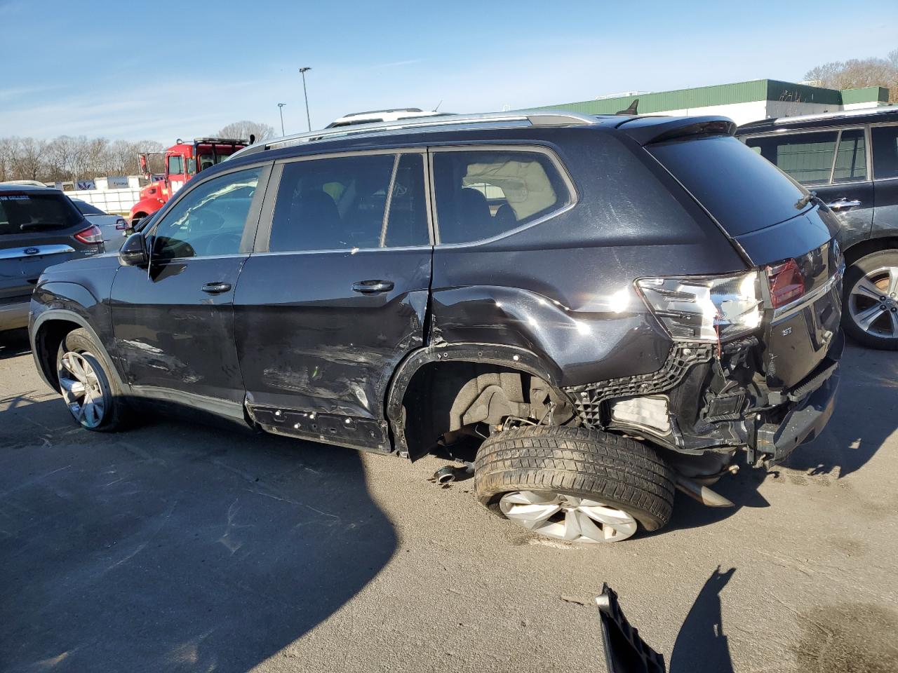 Obraz 2 z 2018 VOLKSWAGEN ATLAS SE 2018 z VIN 1V2DR2CA1JC521802