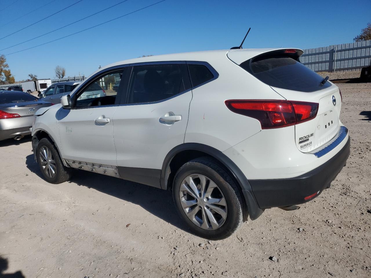 Изображение 2 2017 NISSAN ROGUE SPORT S 2017 с VIN JN1BJ1CP6HW029762