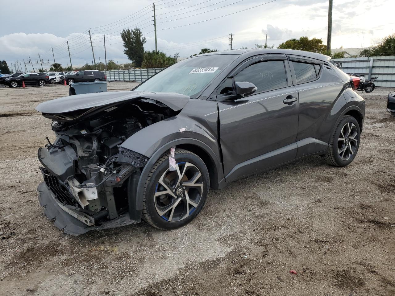 Image 1 of 2018 TOYOTA C-HR XLE 2018 with VIN NMTKHMBX3JR003572