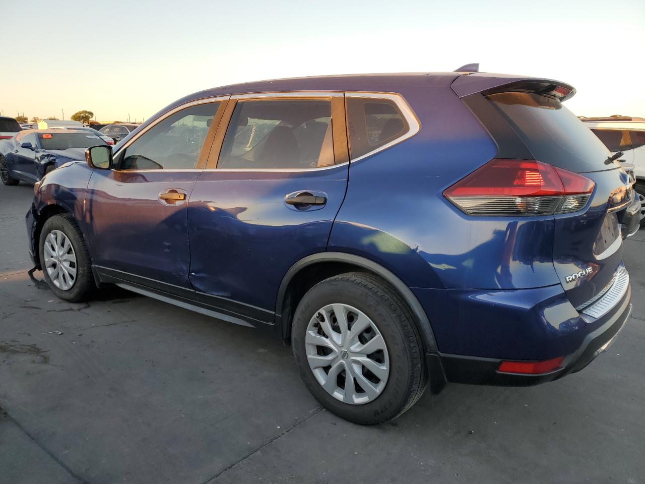 Image 2 of 2018 NISSAN ROGUE S 2018 with VIN JN8AT2MT8JW463163
