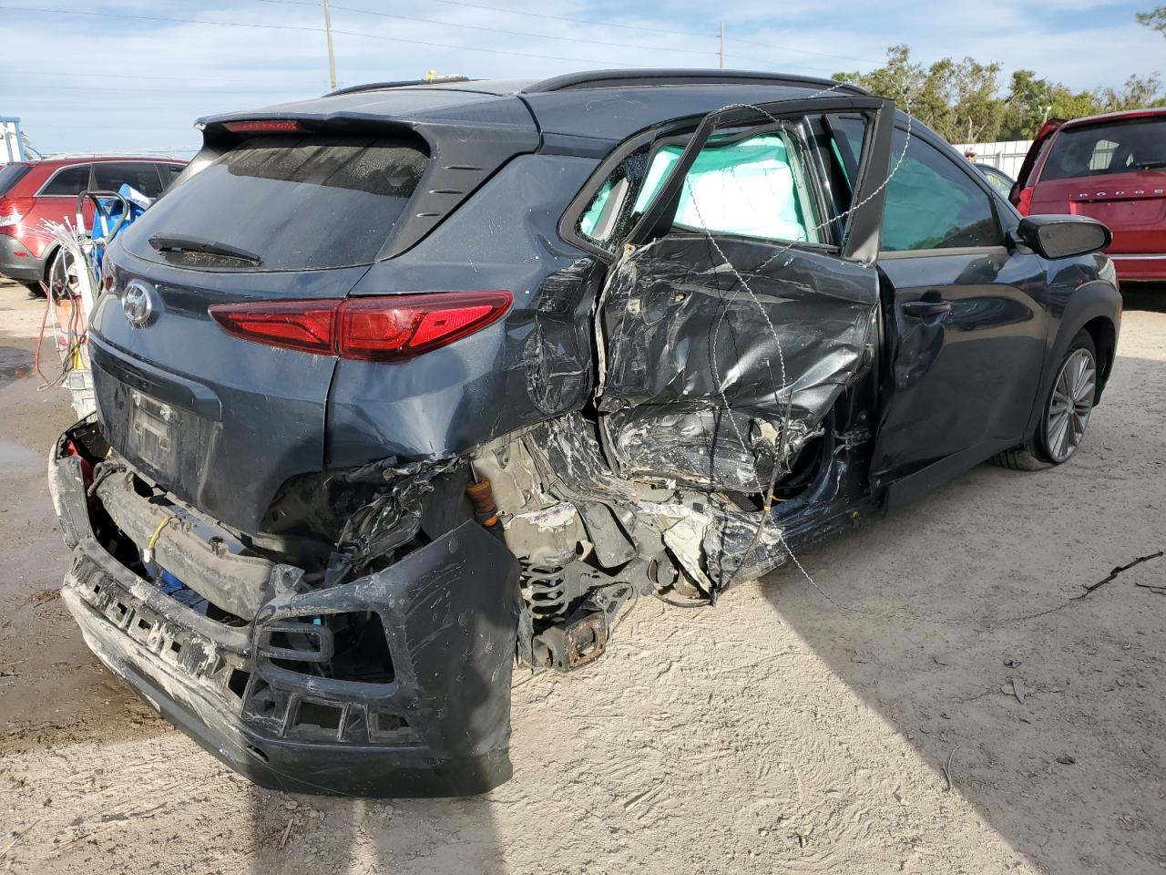 Image 3 of 2018 HYUNDAI KONA SEL 2018 with VIN KM8K22AA0JU164800