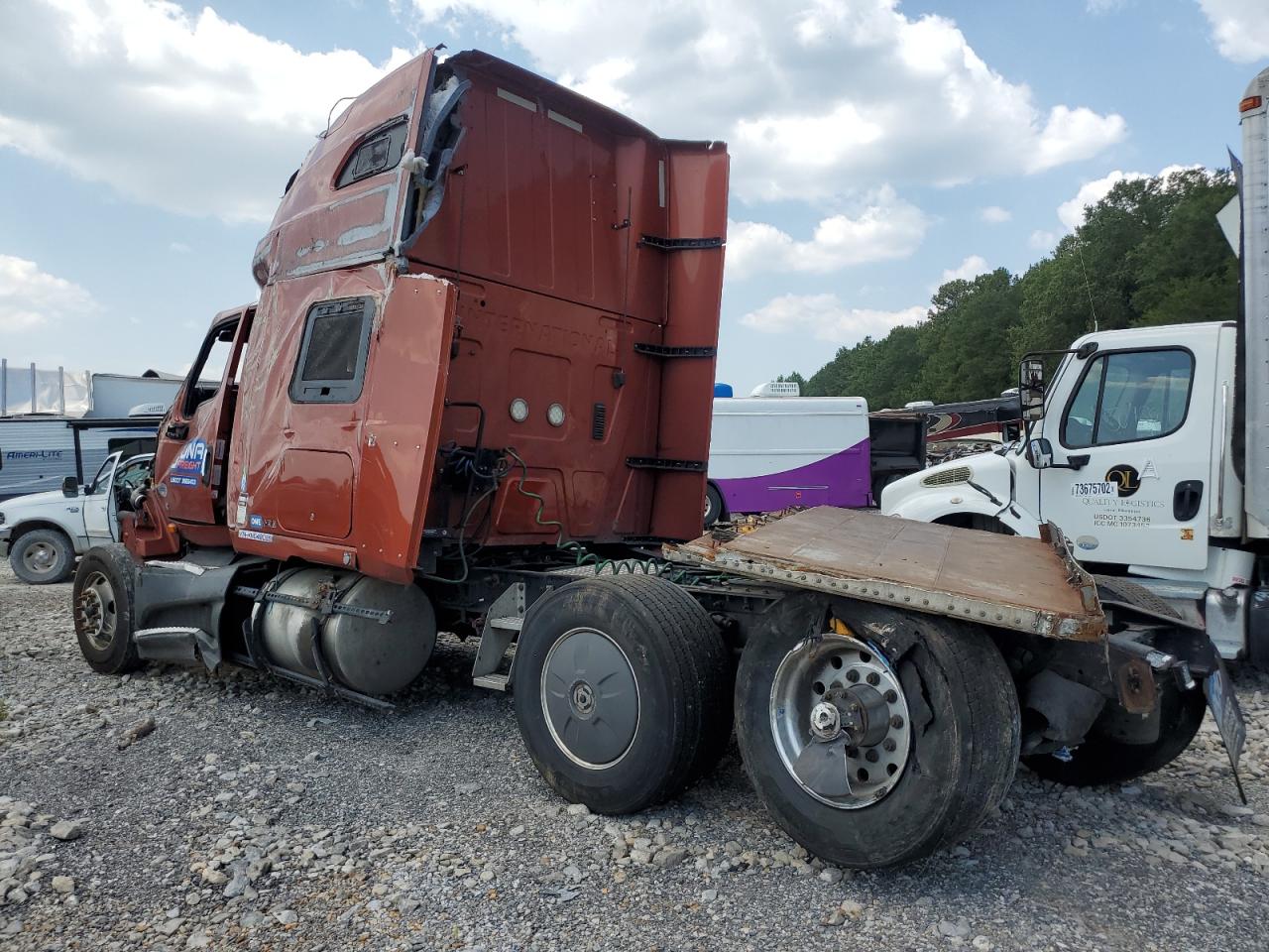 Image 3 of 2019 INTERNATIONAL LT625  2019 with VIN 3HSDZAPR3KN048028