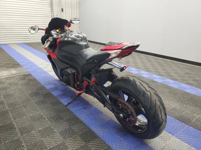 Obraz 3 z 2014 SUZUKI GSX-R1000  2014 z VIN JS1GT78AXE2100060