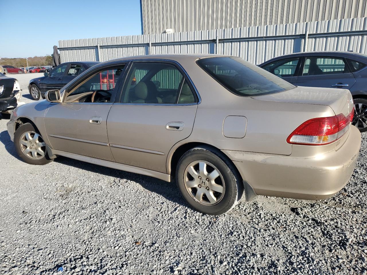 Image 2 of 2002 HONDA ACCORD EX 2002 with VIN 1HGCG56602A070551