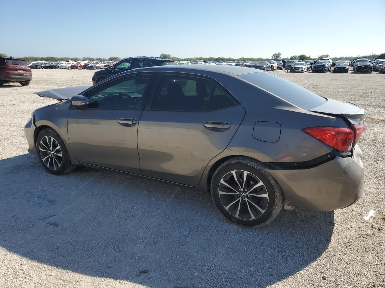 Изображение 2 2019 TOYOTA COROLLA L 2019 с VIN 5YFBURHEXKP908305