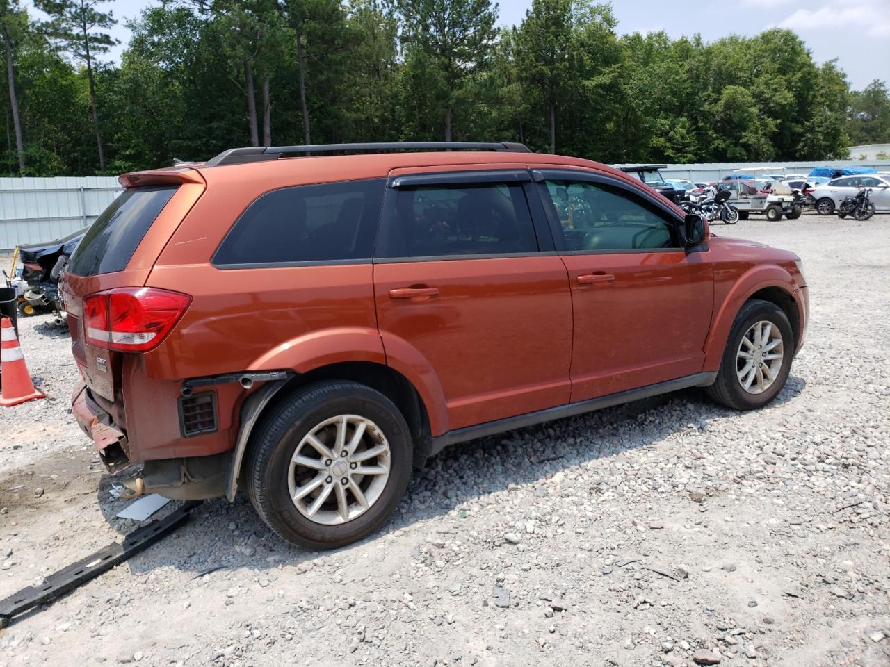 Image 3 of 2014 DODGE JOURNEY SXT 2014 with VIN 3C4PDCBG2ET108015