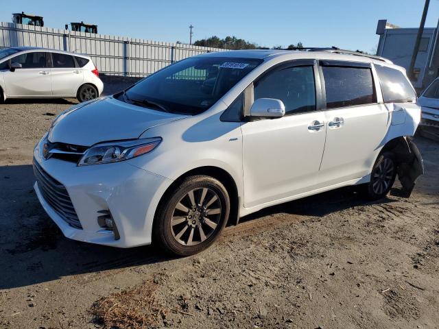 Изображение 2019 TOYOTA SIENNA XLE 2019