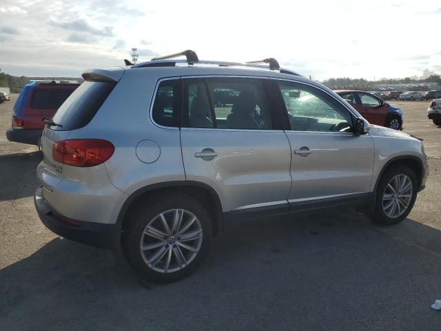 Image 3 of 2014 VOLKSWAGEN TIGUAN S 2014 with VIN WVGBV3AX8EW597745