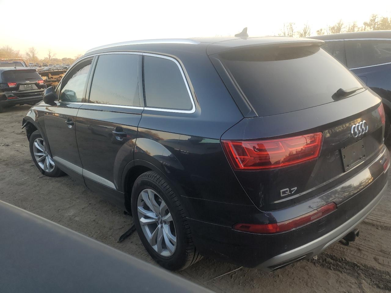 Obraz 2 z 2017 AUDI Q7 PREMIUM PLUS 2017 z VIN WA1LHAF78HD039577