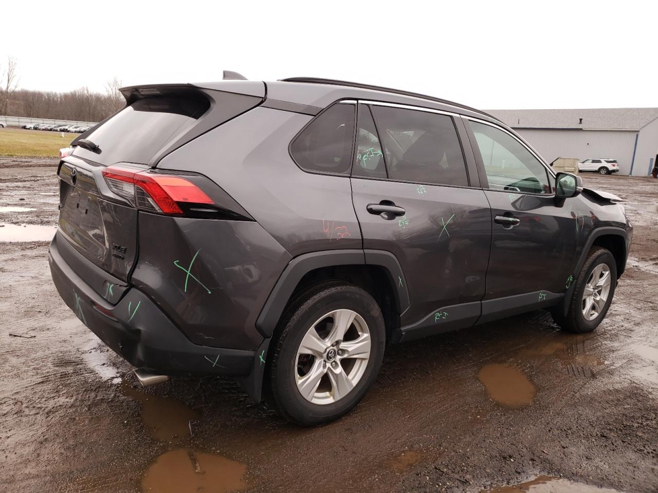 Изображение 3 2020 TOYOTA RAV4 XLE 2020 с VIN 2T3P1RFV2LC061564