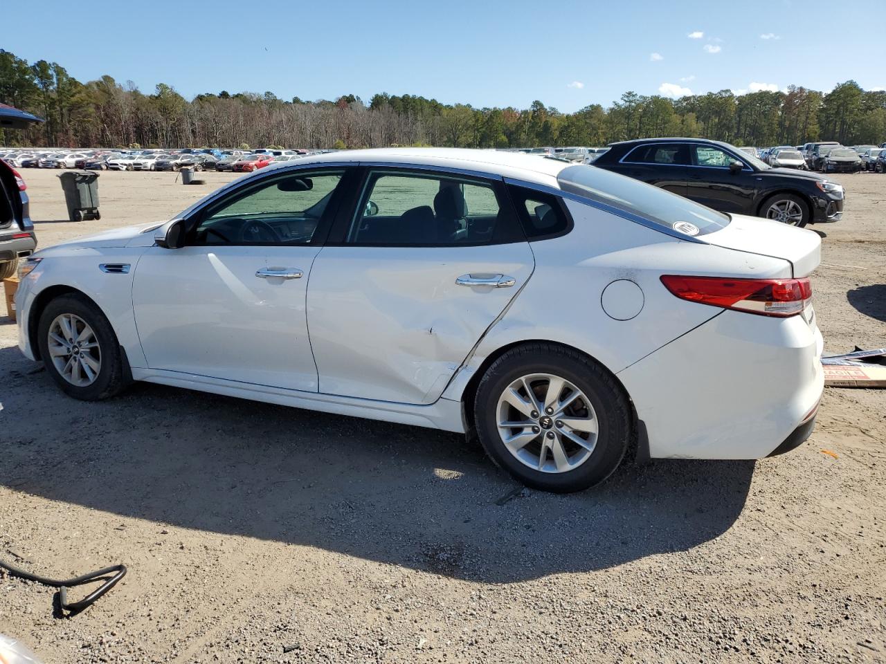 Изображение 2 2016 KIA OPTIMA LX 2016 с VIN 5XXGT4L38GG119054