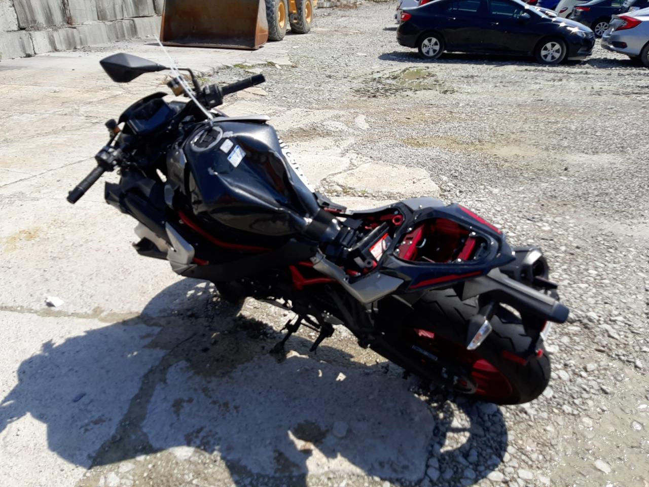 Изображение 3 Kawasaki Zr1000 K 2023 с VIN JKAZRCK11PA015805