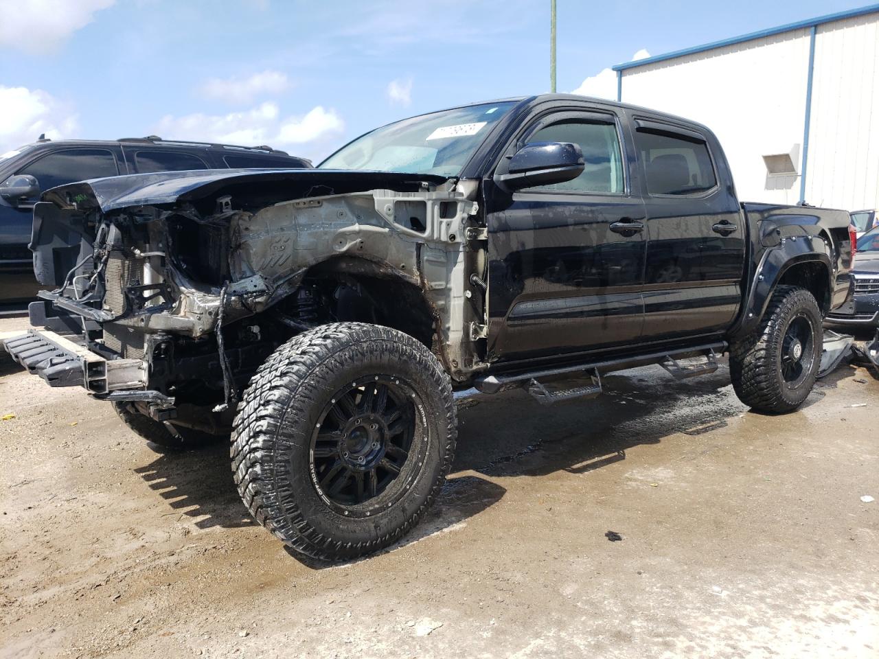 Obraz 1 z 2020 TOYOTA TACOMA DOUBLE CAB 2020 z VIN 3TYCZ5AN0LT003478