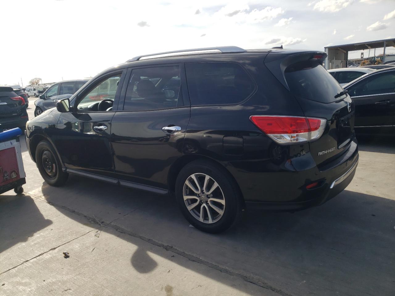 Изображение 2 2016 NISSAN PATHFINDER S 2016 с VIN 5N1AR2MN0GC613431