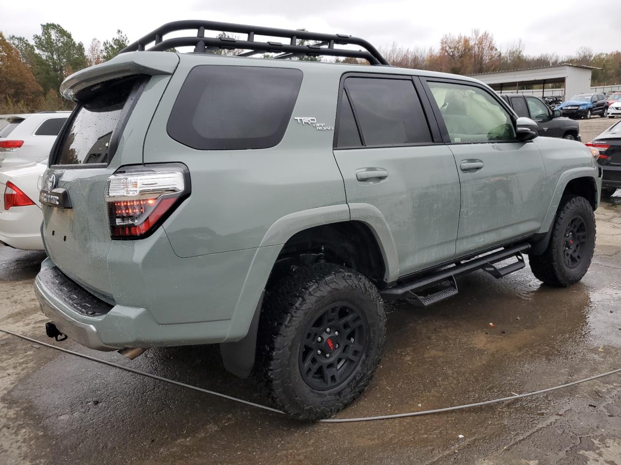 Изображение 3 2023 TOYOTA 4RUNNER SE 2023 с VIN JTERU5JR8P6210922