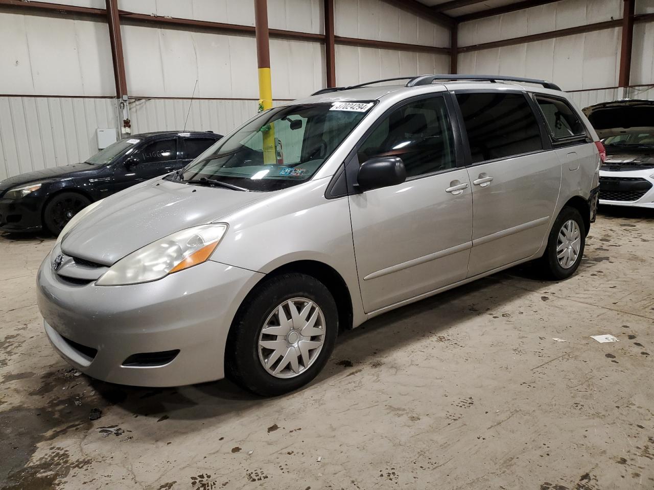 Изображение 1 2008 TOYOTA SIENNA CE 2008 с VIN 5TDZK23C38S199024