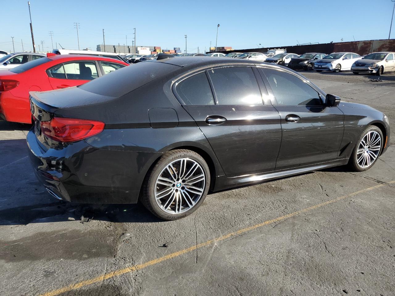Obraz 3 z 2017 BMW 540 I 2017 z VIN WBAJE5C37HG477985